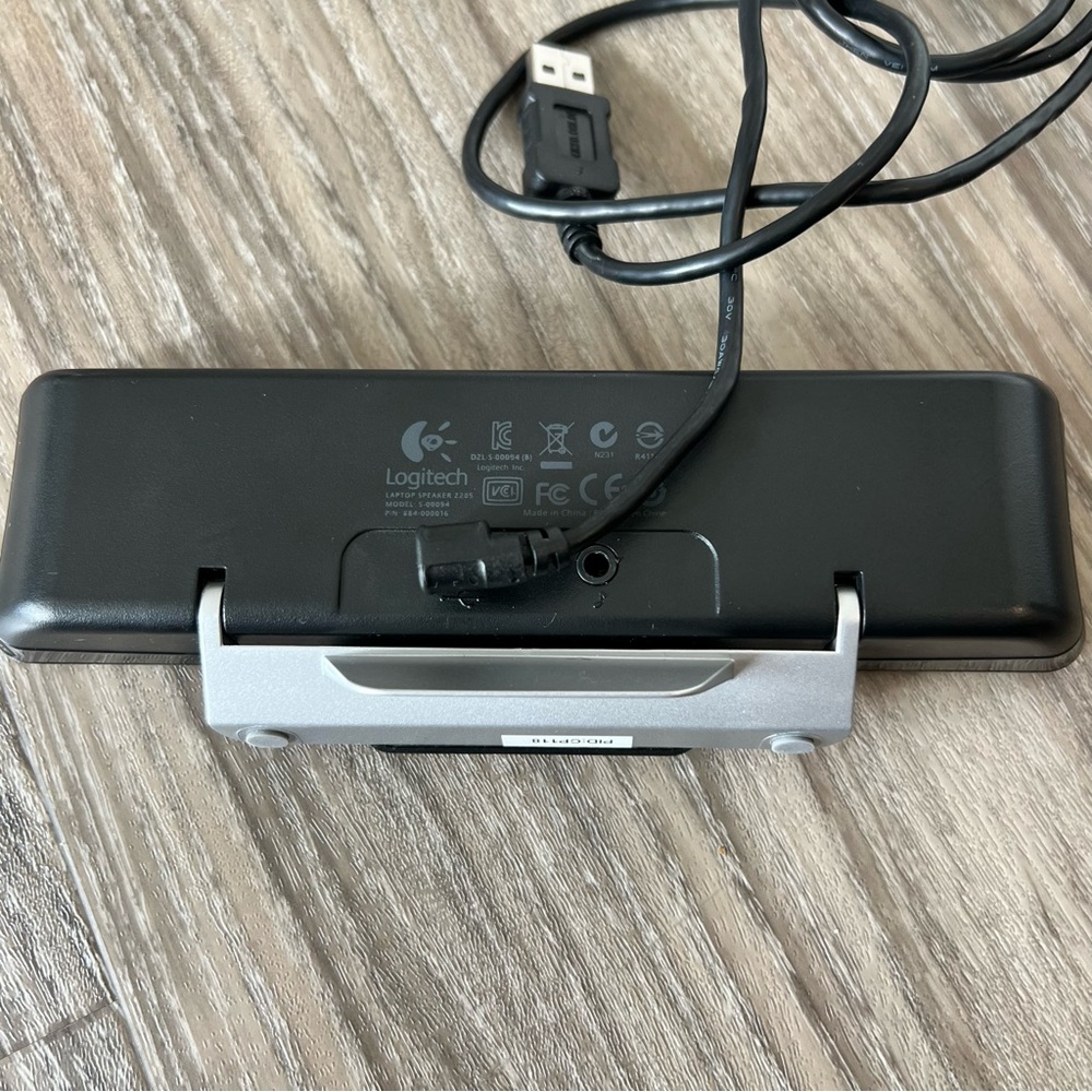 Logitech Portable Computer Speaker - Picture 2 of 4